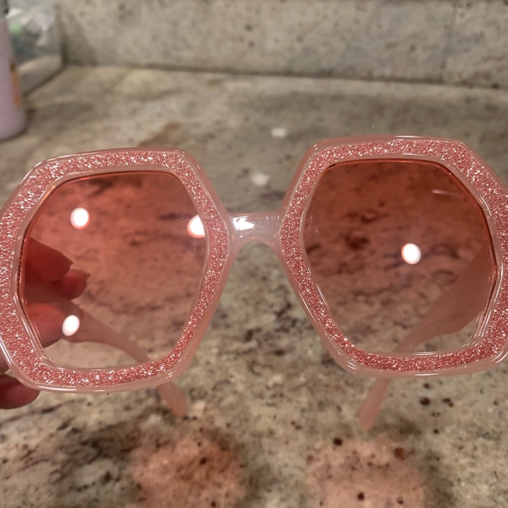 Chic Pink Glitter Sunglasses - Picture 7 of 9